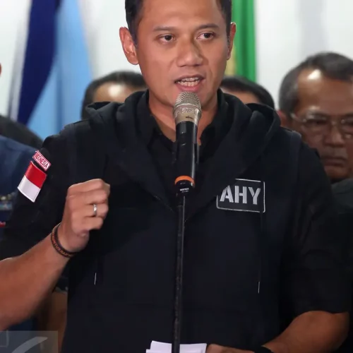 Agus Harimurti Yudhoyono Akademisi Politisi